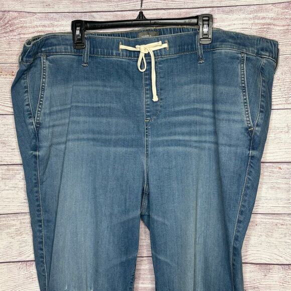 Torrid Weekend Mid Rise Super Soft Boyfriend Straight Pull on Jeans Size 4X New - Picture 13 of 13